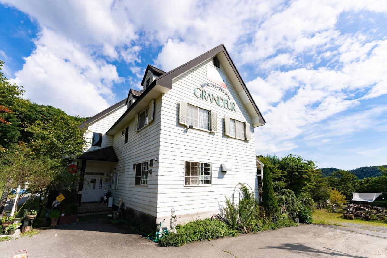 Отель Tabist Kiyosato Grandeur Yatsugatake Хокуто Экстерьер фото